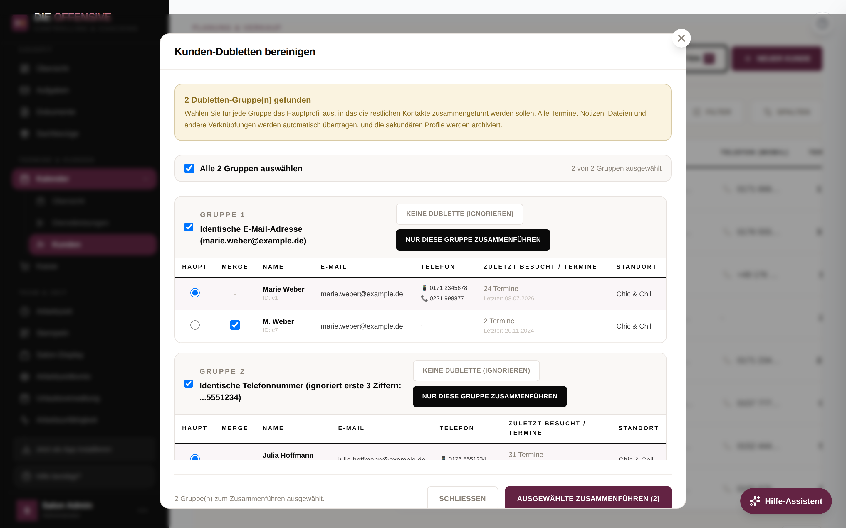 Dubletten-Scanner mit zwei Gruppen: Hauptprofil-Auswahl, Merge-Haken und Buttons zum Zusammenführen oder Ignorieren
